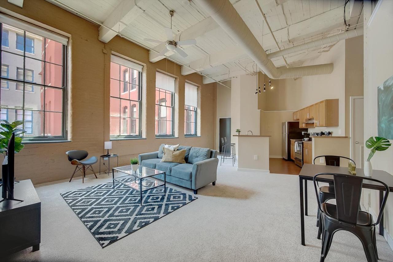 Frontdesk I Sycamore Place Apts Downtown Σινσινάτι Δωμάτιο φωτογραφία