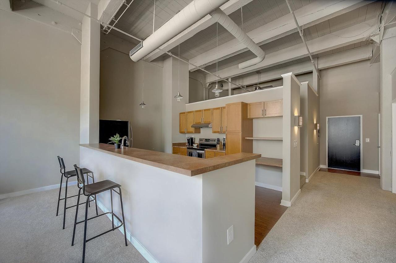 Frontdesk I Sycamore Place Apts Downtown Σινσινάτι Εξωτερικό φωτογραφία